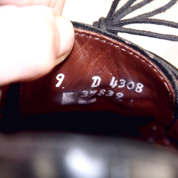 Allen Edmonds LASALLE Split Toe Blucher 9 D Black * add $15 new Cedar Trees main image 5